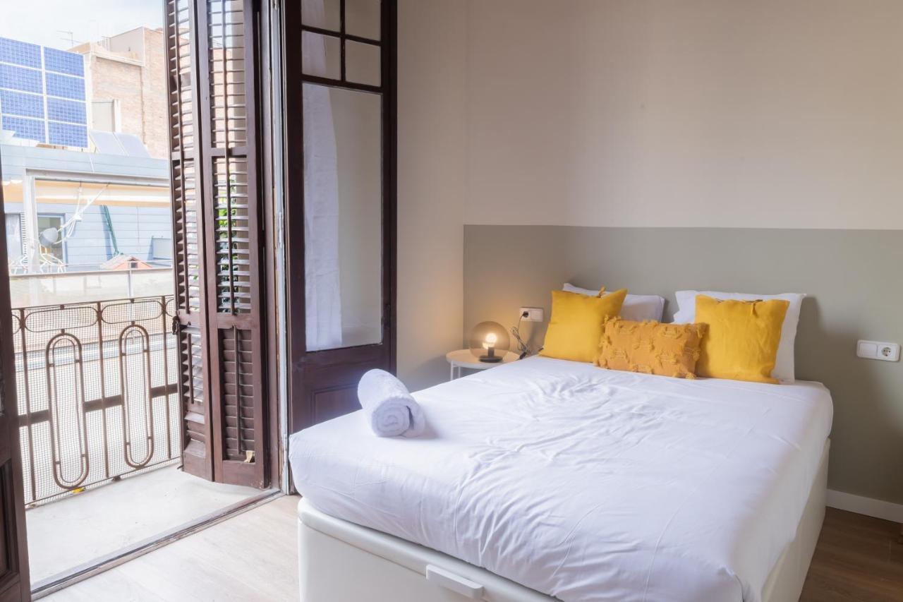 Aticco Living Gracia - Apartments Rooftop บาร์เซโลนา ภายนอก รูปภาพ