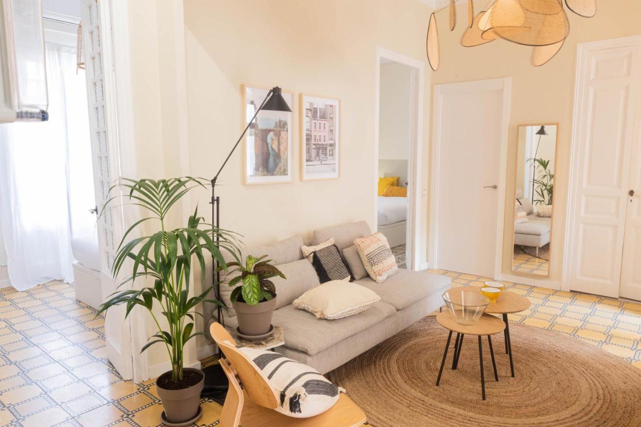 Aticco Living Gracia - Apartments Rooftop บาร์เซโลนา ภายนอก รูปภาพ