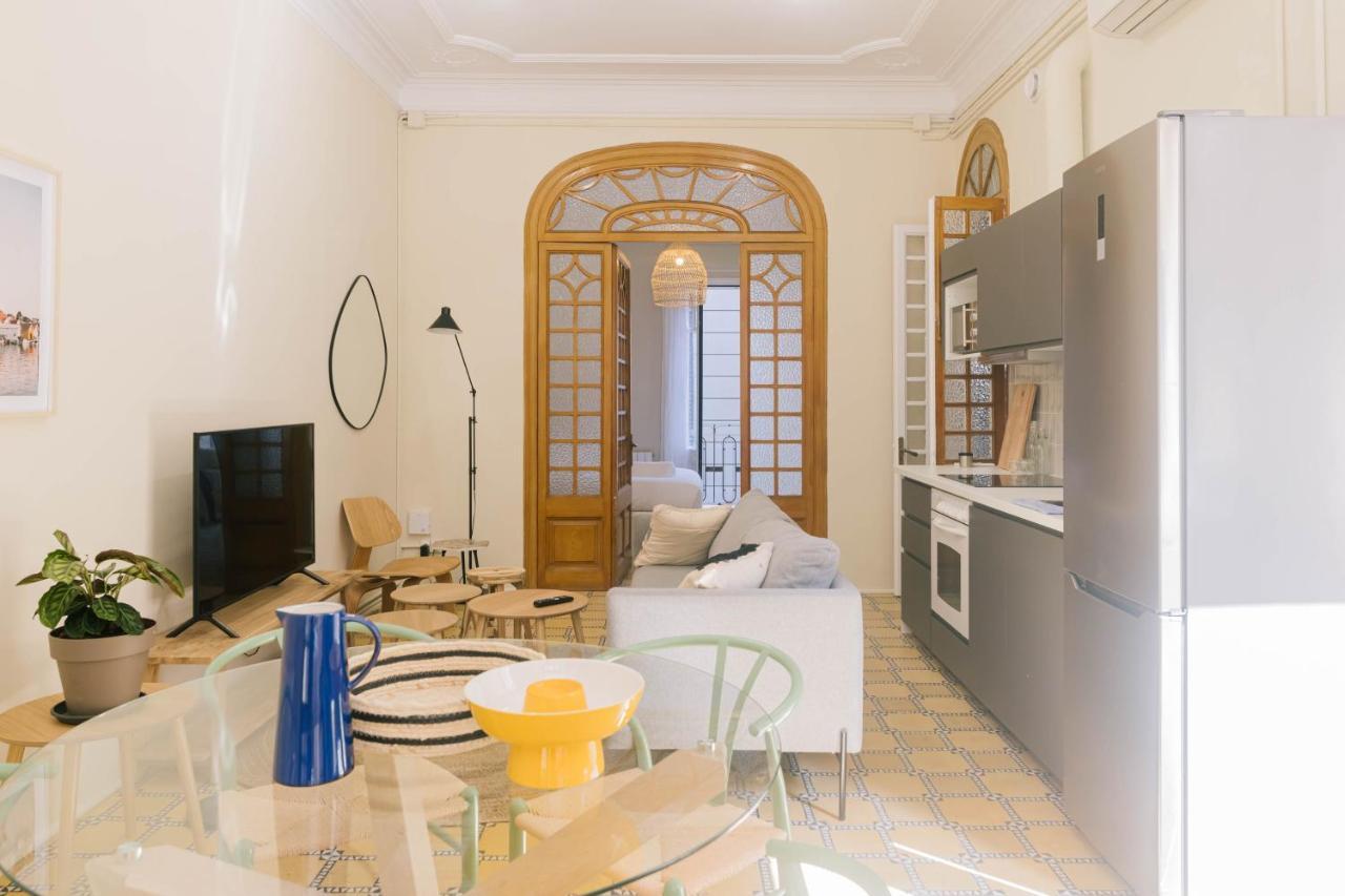 Aticco Living Gracia - Apartments Rooftop บาร์เซโลนา ภายนอก รูปภาพ
