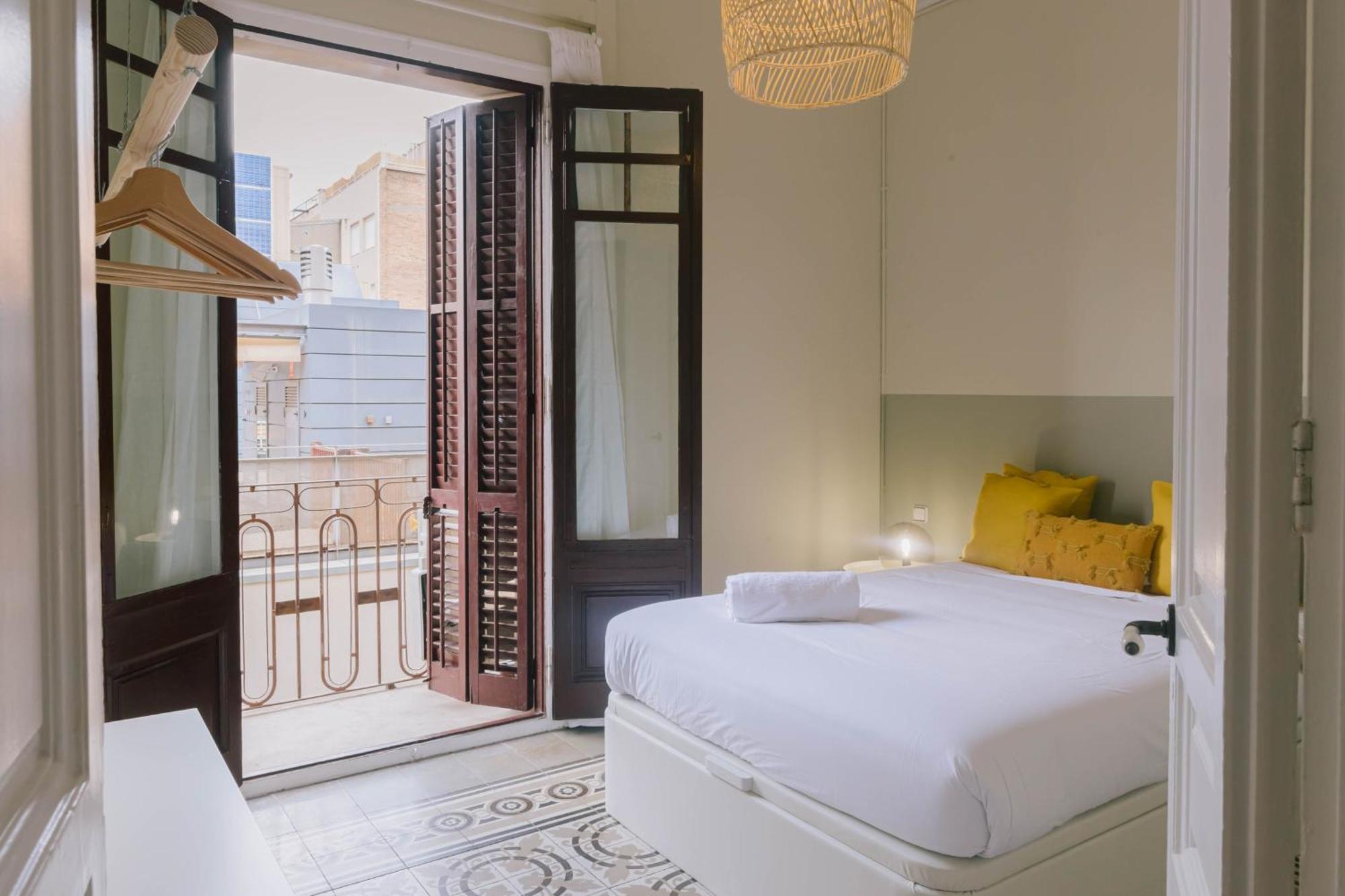 Aticco Living Gracia - Apartments Rooftop บาร์เซโลนา ภายนอก รูปภาพ